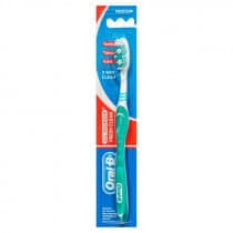 Oral-B All Rounder Fresh Clean Medium Toothbrush